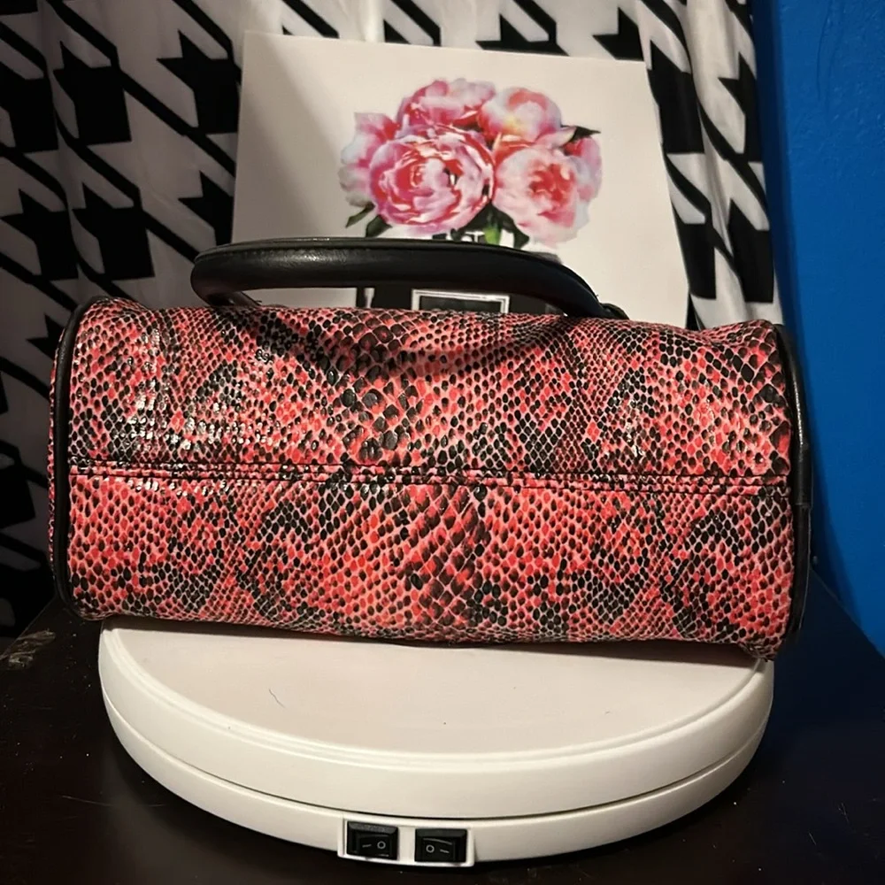 EUC/Small shoulder bag and wallet bundle - Picture 4 of 11